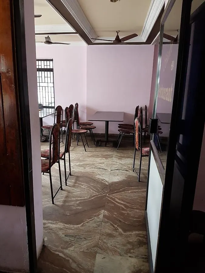 טריואנדרום Hotel Boban Plaza